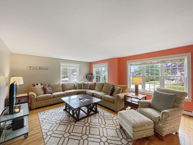 property at 6 Iris Ave