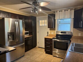 6 Logan Ln in Lebanon, NH - Building Photo - Building Photo