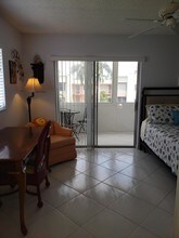 904 Flanders S in Delray Beach, FL - Building Photo - Building Photo