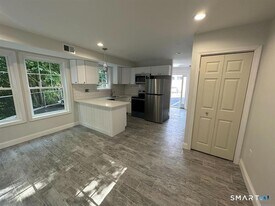 1083 Whalley Ave in New Haven, CT - Building Photo