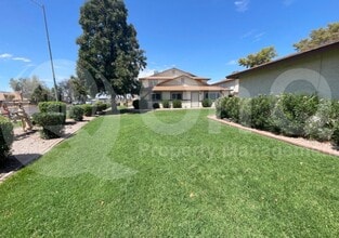 860 E Brown Rd in Mesa, AZ - Building Photo - Building Photo