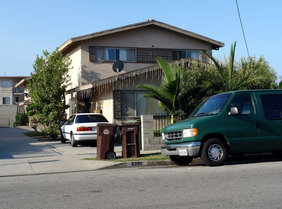 4390 W 135th St in Hawthorne, CA - Building Photo