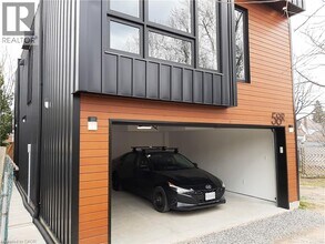 58 E 24th St in Hamilton, ON - Building Photo - Building Photo