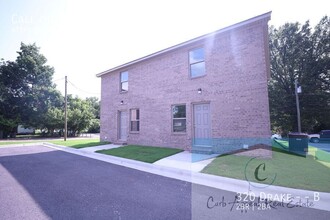 320 Drake St-Unit -B in Jonesboro, AR - Foto de edificio - Building Photo