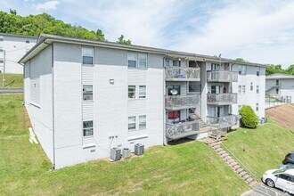 Highland Ridge Apartments in Madison, TN - Foto de edificio - Building Photo