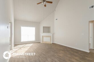 7317 Pinnacle Farms Dr in Memphis, TN - Foto de edificio - Building Photo