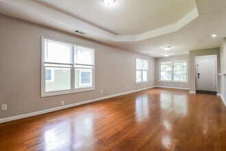 700 S Grand Ave NW in Atlanta, GA - Building Photo - Building Photo