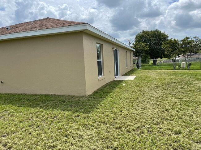 14 Poplar Ct in Ocala, FL - Foto de edificio - Building Photo