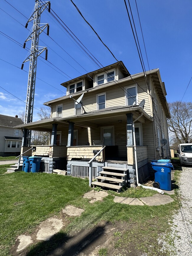 251 Maplewood Ave, Unit 251 Maplewood Ave