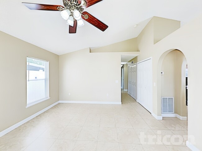 6836 Playpark Trail W in Jacksonville, FL - Building Photo - Building Photo