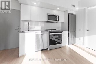 500 Wilson Ave in Toronto, ON - Building Photo - Building Photo