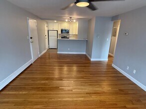 21 Warren St in Waltham, MA - Building Photo - Building Photo