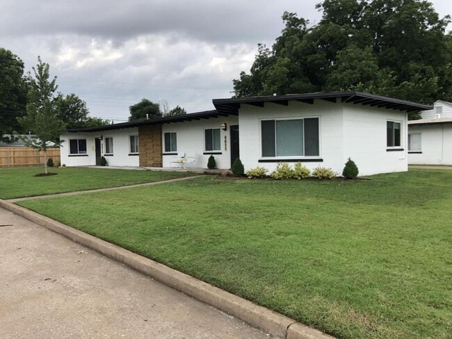 4817 E 13th St in Tulsa, OK - Building Photo - Building Photo