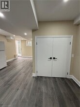 116 Blackburn Dr in Brantford, ON - Building Photo - Building Photo