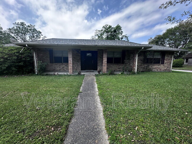 property at 101 S Kern Dr