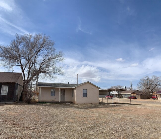 property at 1220 S Lea St
