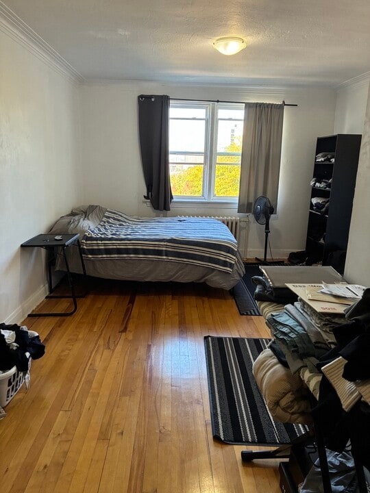 600 Laurier Ave W in Ottawa, ON - Building Photo