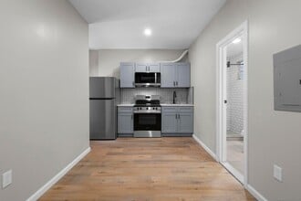 140 Grand St in Waterbury, CT - Building Photo - Building Photo