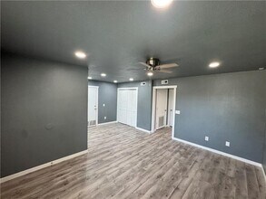 70 N Hunter St in Farmington, AR - Building Photo - Building Photo