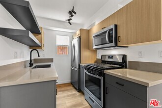 2918 Hauser Blvd in Los Angeles, CA - Building Photo - Building Photo