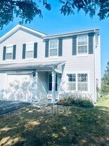 2842 Cedar Glade Dr in Naperville, IL - Building Photo