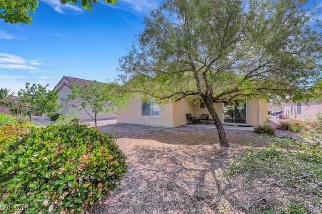 property at 1935 Valley Center Dr