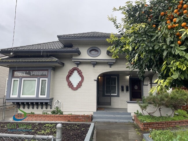 property at 1212 Hester Ave
