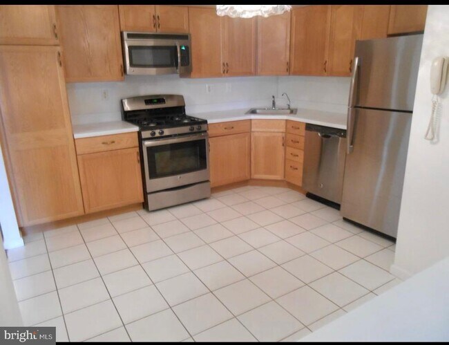 1225 Norwalk Rd in Philadelphia, PA - Building Photo - Building Photo
