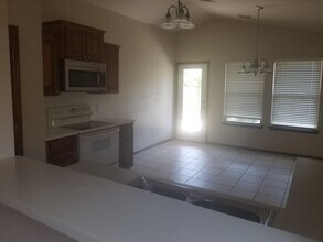 10417 Buccaneer Dr in Oklahoma City, OK - Building Photo - Building Photo