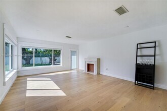 2 NE 108th St in Miami Shores, FL - Building Photo - Building Photo