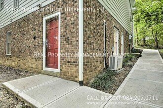 3305 Bearskin Ct in Raleigh, NC - Building Photo - Building Photo