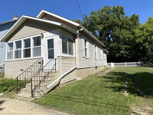 property at 623 Oak St