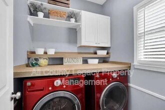 828 Windsor Oak Cir in Lawrenceville, GA - Building Photo - Building Photo