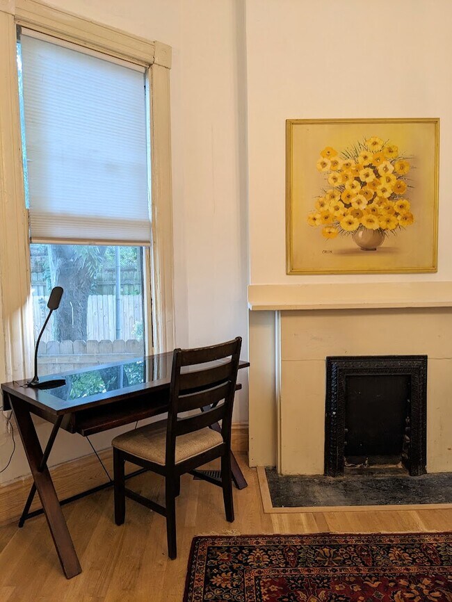 1816 W Grace St, Unit A in Richmond, VA - Building Photo - Building Photo