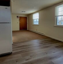 15 North St, Unit D#3 in Milford, NH - Building Photo - Building Photo
