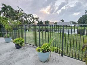 9431 Sun Pointe Dr in Boynton Beach, FL - Building Photo - Building Photo