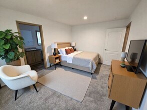 136 Lynn Ln in Mankato, MN - Building Photo - Building Photo