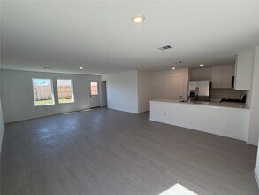 6327 Linden Leaf Dr in Park Row, TX - Building Photo - Building Photo