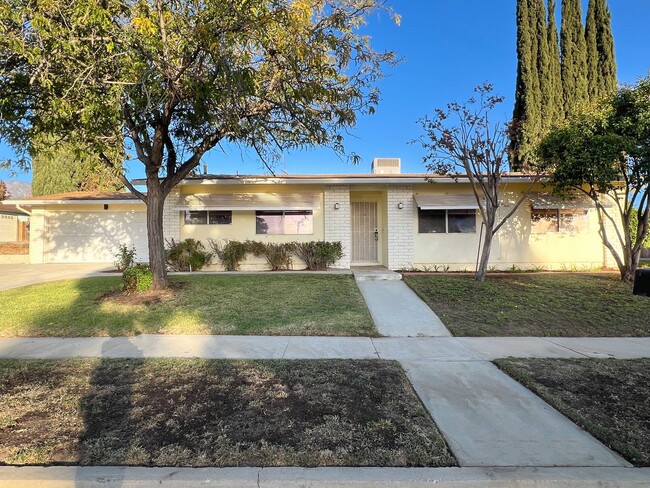 11915 Lombard Ln in Yucaipa, CA - Building Photo - Building Photo