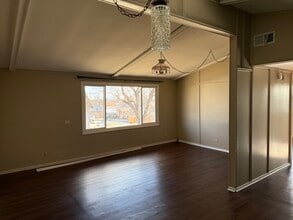 616 W Boone St, Unit 3 in Marshalltown, IA - Building Photo - Building Photo