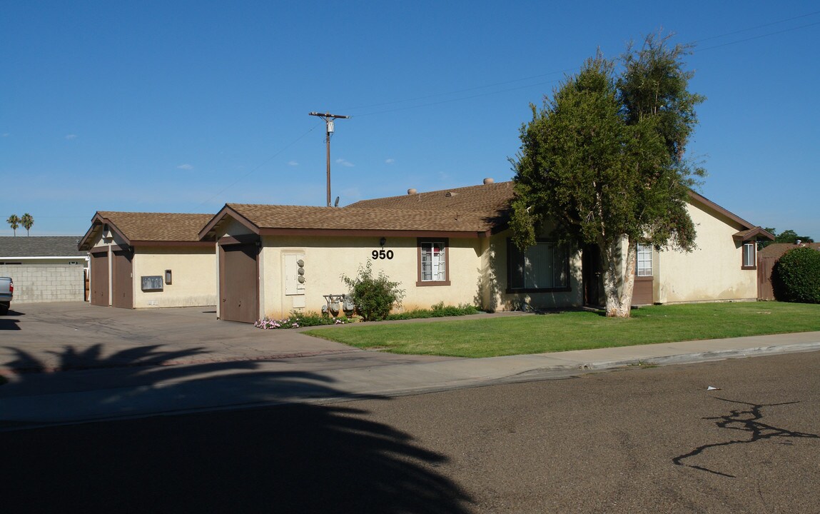 950 Billings St in El Cajon, CA - Building Photo