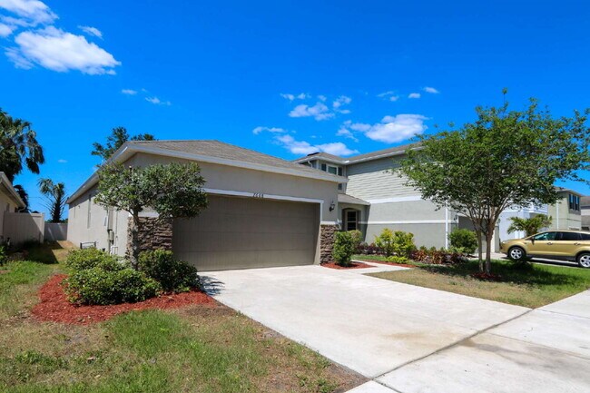 7608 Sunshine Bridge Ave in Gibsonton, FL - Building Photo - Building Photo