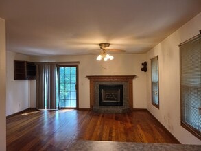 2871 E 777th Rd in North Utica, IL - Building Photo - Building Photo