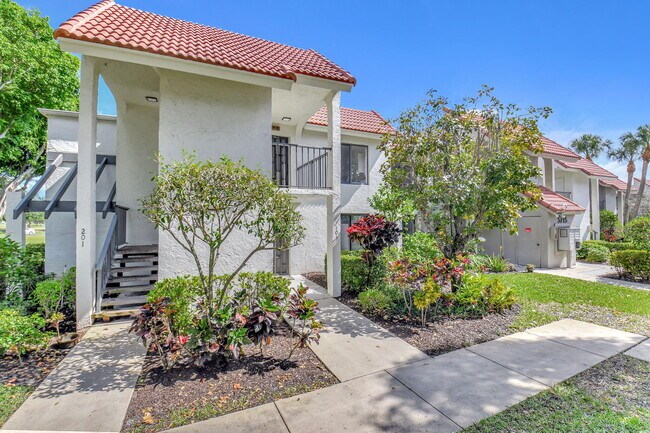 property at 5715 Fairway Park Dr