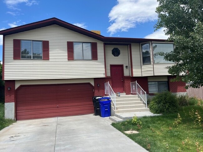 property at 5346 Saguaro Dr