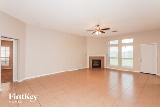 5914 Rosemary Circle in Baytown, TX - Building Photo - Building Photo