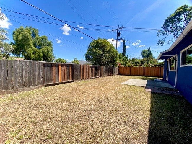 39750 Blacow Rd in Fremont, CA - Building Photo - Building Photo
