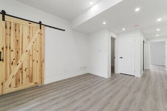 531-531 Delaware Ave N in Toronto, ON - Building Photo - Building Photo