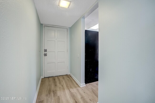 6561 Mission Ct-Unit -4 in Jacksonville, FL - Building Photo - Building Photo