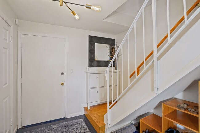 130 Myrtle Ave in Stamford, CT - Building Photo - Building Photo